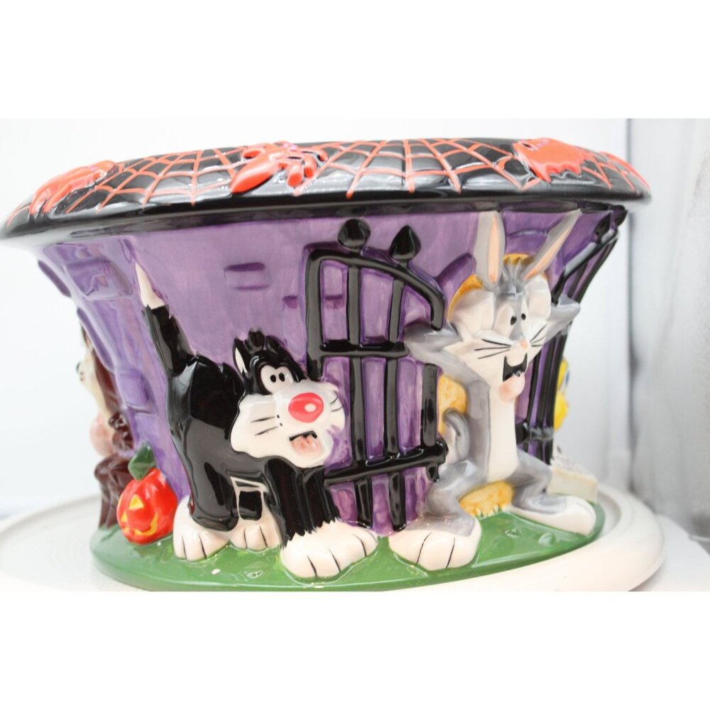 Looney Tunes Halloween large 3D Candy Bowl by Warner Bros Studio - 1999 - Picture 5 of 10